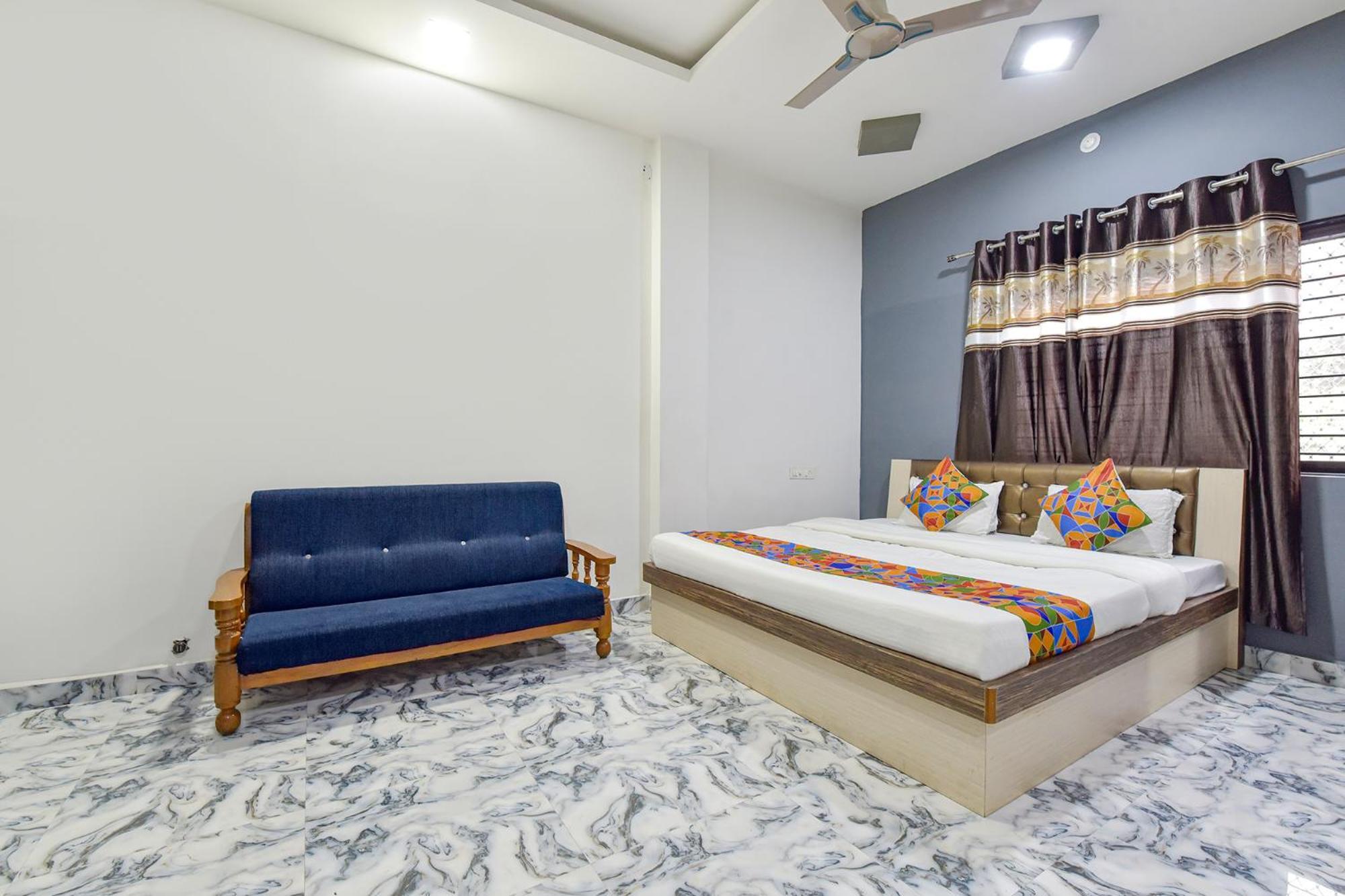 OYO 42646 Hotel Soni Palace Ujjain Esterno foto