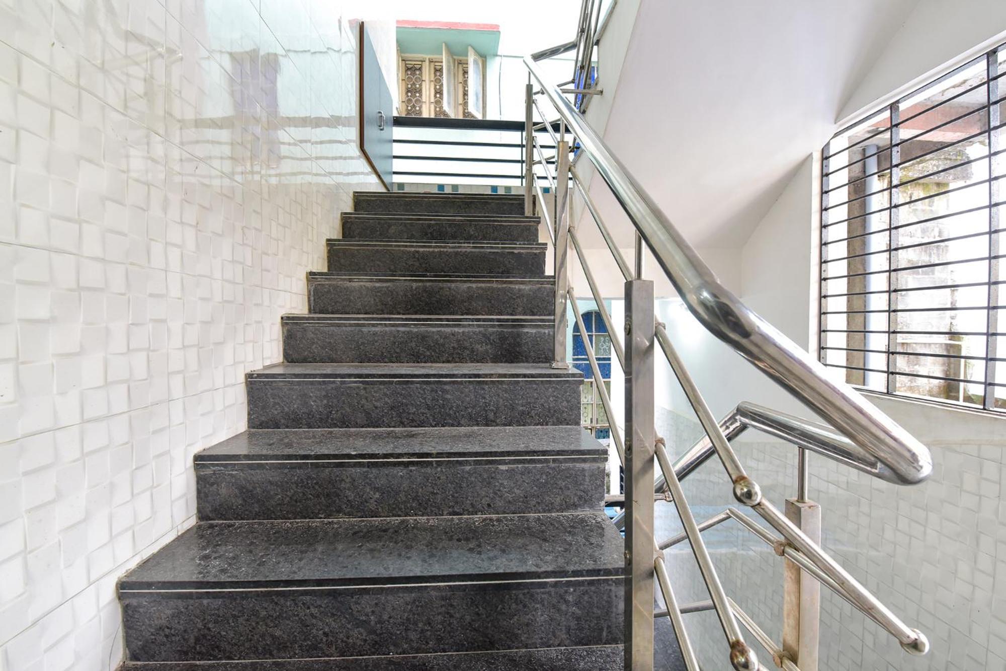 OYO 42646 Hotel Soni Palace Ujjain Esterno foto
